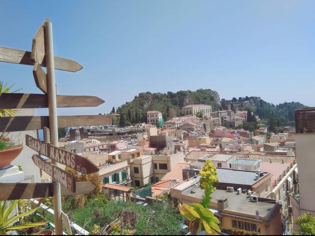 Little Sicilian Home: Cozy Room with Terrace in Taormina Center Exterior photo